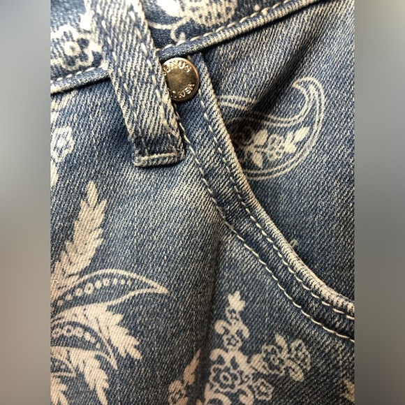Floral Patterned Blue Jeans size 16 - Picture 5 of 16
